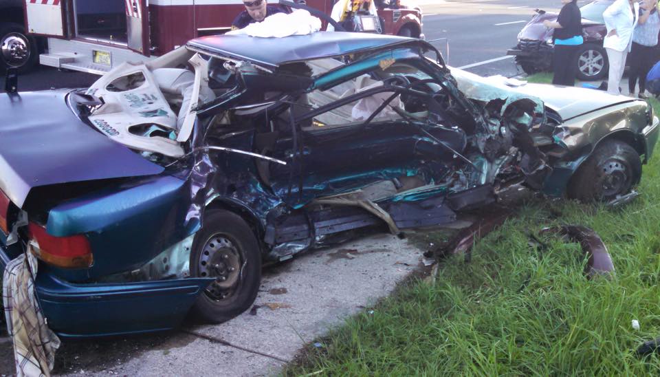 Ocala Post 2car crash on SR 200 leaves one injured