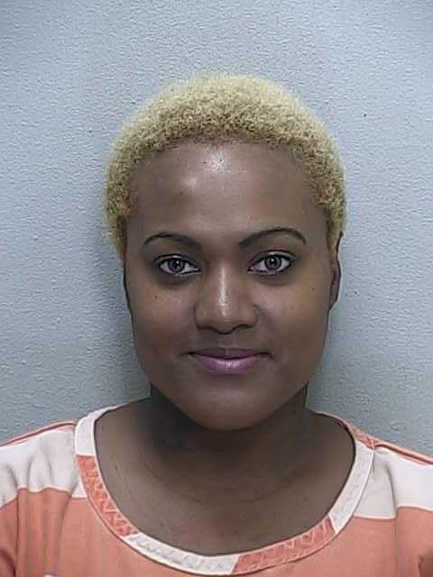 Kendra Vandyke Arrested For Splitting Knee With Pot