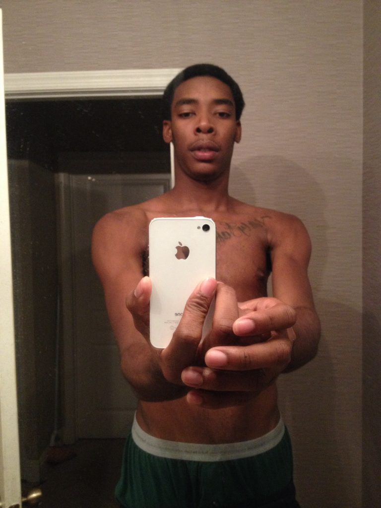 iPhone “selfie” forces thief to turn himself in