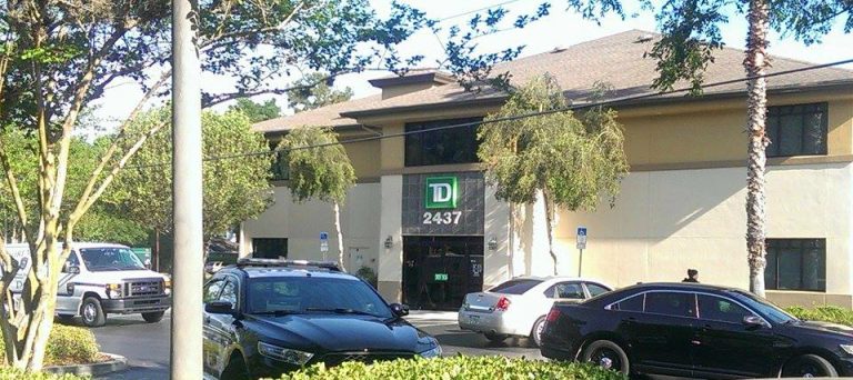 TD Bank and SunTrust Banks robbed; suspect captured