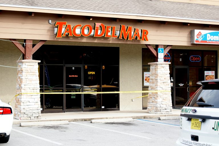 ocala news, marion county news, taco del mar, armed robbery,