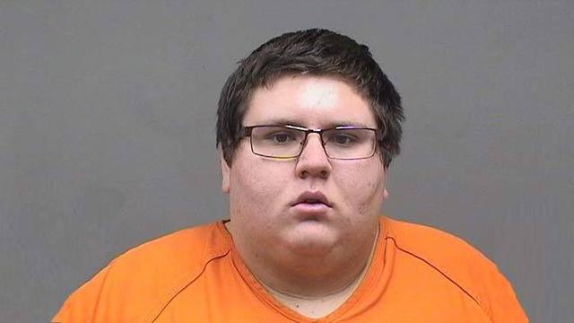 Student tried to lure undercover officer with chicken alfredo