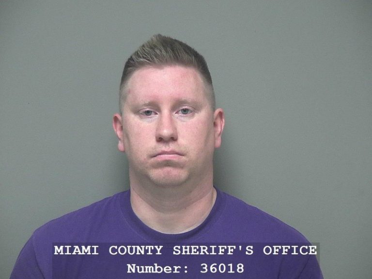 Police officer rapes child, indicted