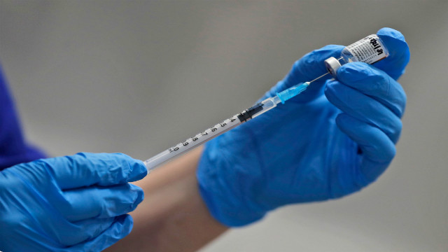 Healthcare worker had severe reaction to COVID-19 vaccine, CDC knew about previous reactions
