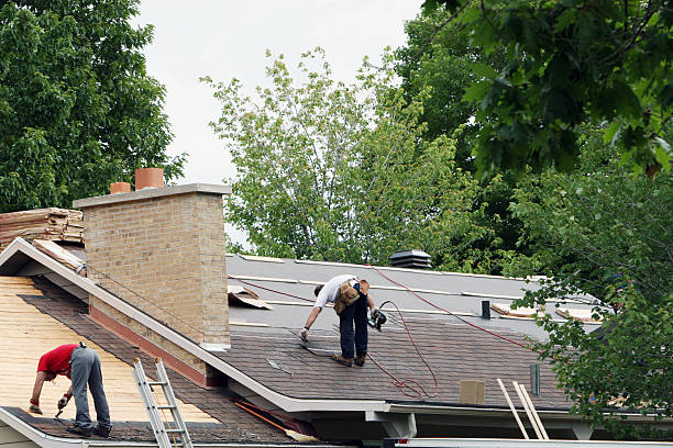 Florida insurance companies dropping policies for 10-year-old roofs regardless of manufacturer recommendations