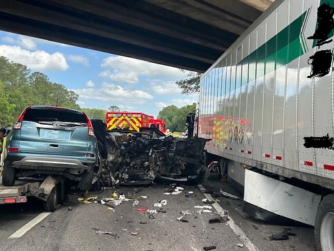 Multi-vehicle crash on I-75 crash leaves one seriously injured